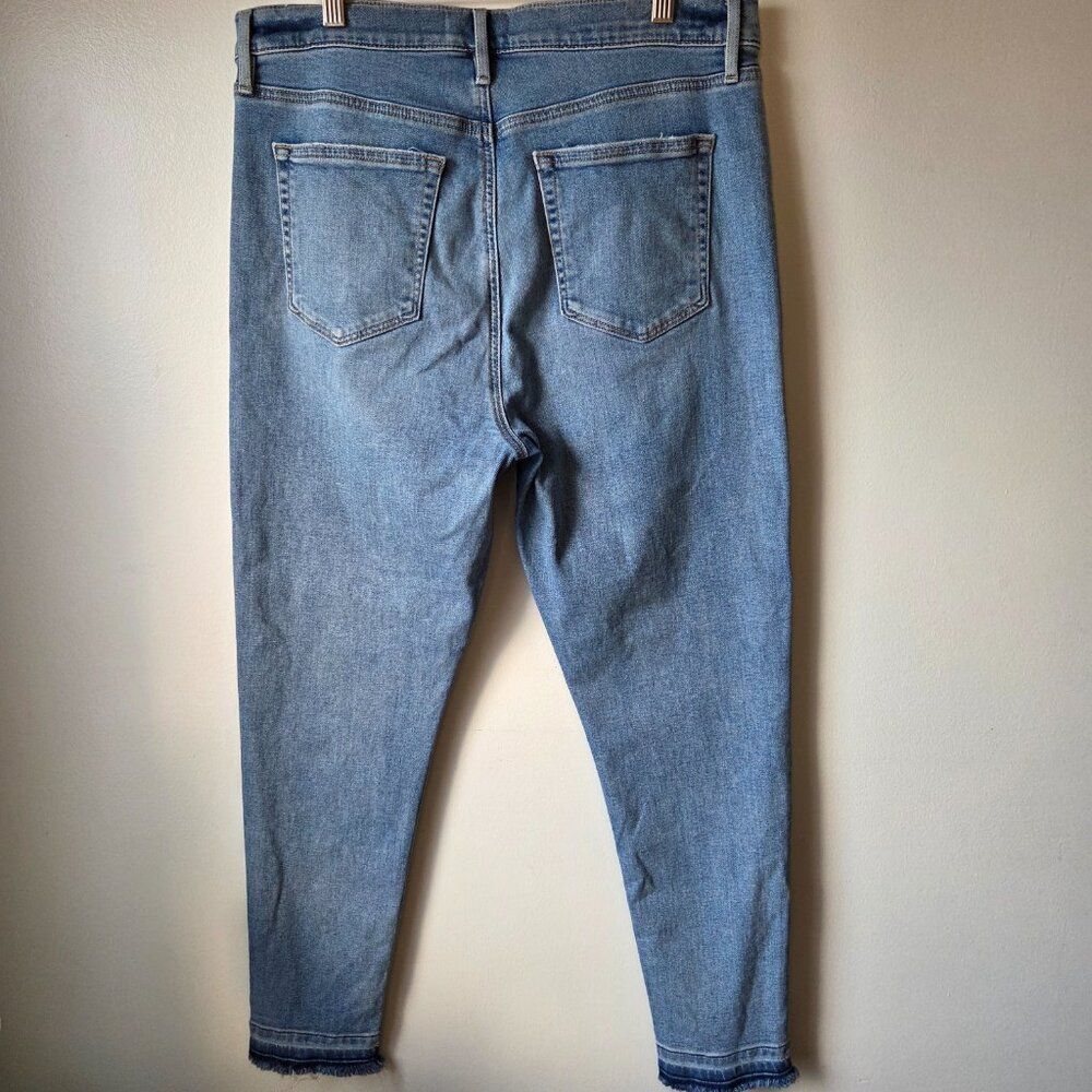 EUC LIKE NEW LOFT THE SKINNY RAW HEM STRETCH JEANS SIZE 31/12 WOMENS - Picture 2 of 14